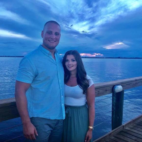 Meet your Posher, Cassie - Picture 2 of 4